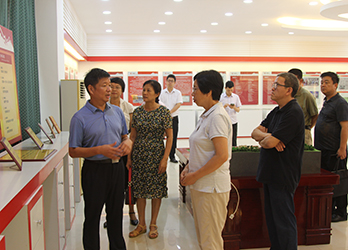 南平市人大常委會(huì)到虹潤(rùn)公司對(duì)《社保法》實(shí)施情況開(kāi)展專題調(diào)研